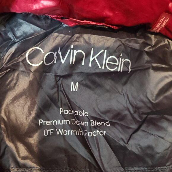 Calvin Klein Packable Lightweight Premium Down Coat Red Hooded Womens Medium - Picture 8 of 11